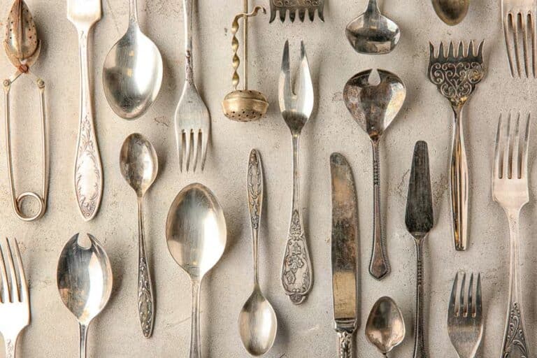 Geschichte des Bestecks (depositphotos.com)