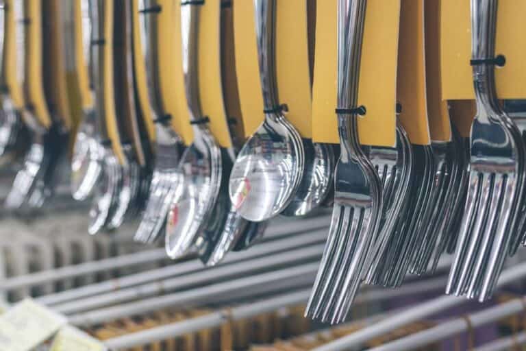 Wir über uns Besteck-Shop (depositphotos.com)