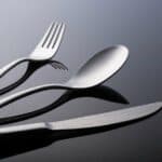 Ergonomisches, modernes Besteck (depositphotos.com)